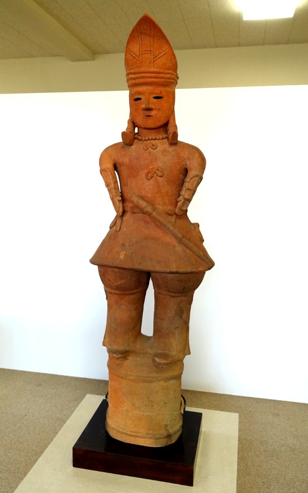Male figure, Haniwa, excavated at Gunma prefecture, Japan, Tumulus period, 6th-7th century AD, terracotta - Hakone Museum of Art - Hakone, Kanagawa, Japan - DSC08141