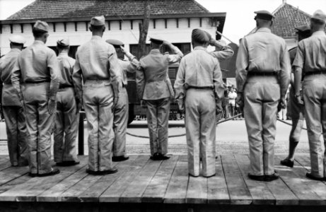 Malang Te Malang droeg de Commandant. X-Brigade Kolonel G. Dijkstra zijn comman, Bestanddeelnr 13472