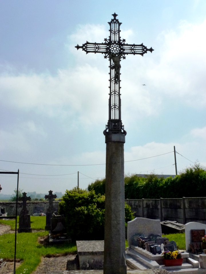 Malouy (Eure, Fr) croix de cimetière