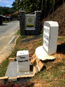 Malaysia-Thailand boundary stone no. 51 4