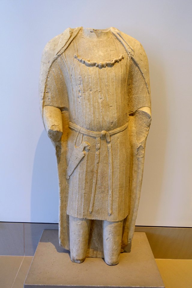 Male warrior with a cloak, Cyprus, Hellenistic period, 325-50 BC, limestone - John and Mable Ringling Museum of Art - Sarasota, FL - DSC00661