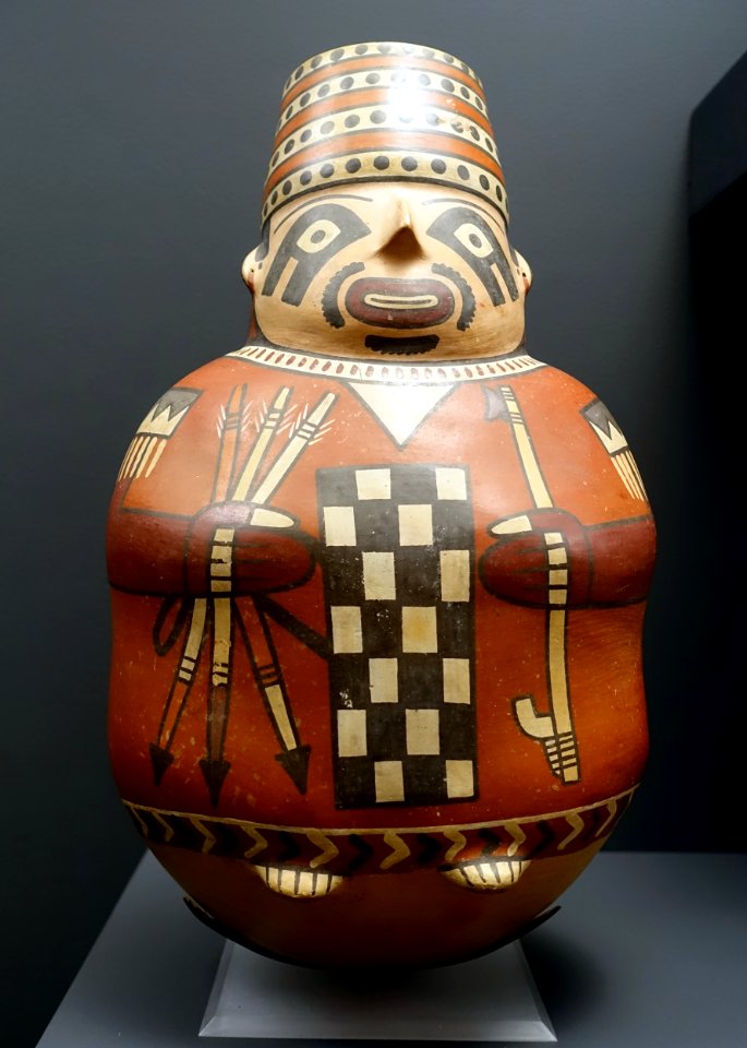 Male human effigy jar, warrior holding spears & spear thrower, Nasca, Peru, Ica region, ceramic - Meso-American collection - Peabody Museum, Harvard University - DSC05934