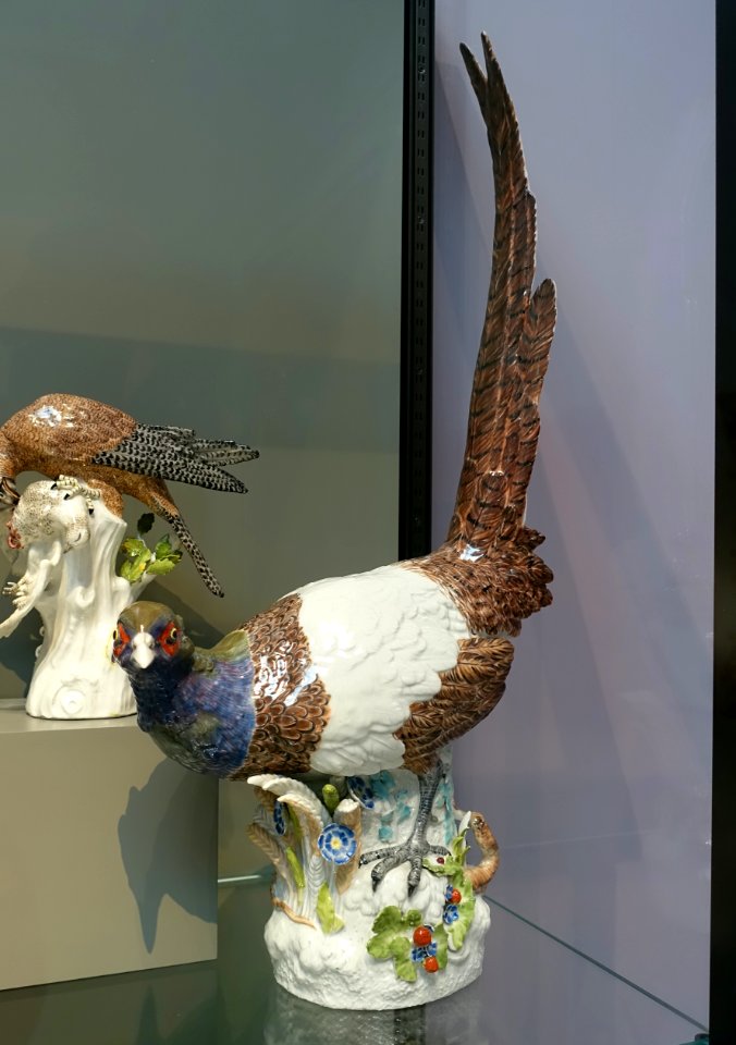 Male and female pheasant, 2 of 2, Johann Joachim Kaendler, Meissen Porcelain Factory, c. 1740, hard-paste porcelain - Wadsworth Atheneum - Hartford, CT - DSC05436