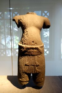 Male deity, Binh Phu, Tra Vinh, 10th century AD, sandstone - Museum of Vietnamese History - Ho Chi Minh City - DDSC06052