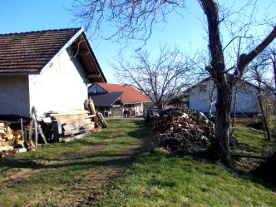 Mali Vrh, Brežice 10