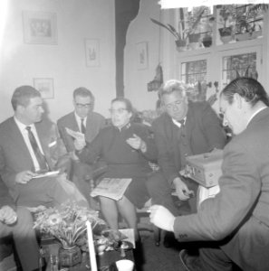 Majoor Boshardt van het Leger des Heils gaf persconferentie naar aanleiding van , Bestanddeelnr 917-7122