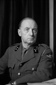 Majoor P. v.d. Hart, Bestanddeelnr 935-0975