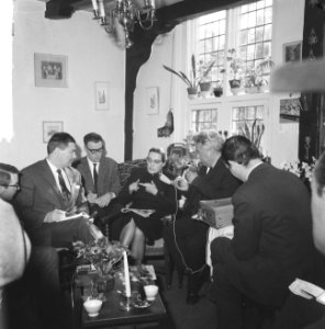 Majoor Boshardt van het Leger des Heils gaf persconferentie naar aanleiding van , Bestanddeelnr 917-7120