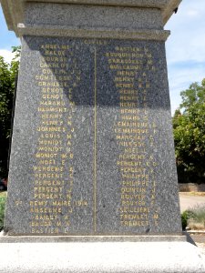 Mangiennes (Meuse) monument aux morts (03)