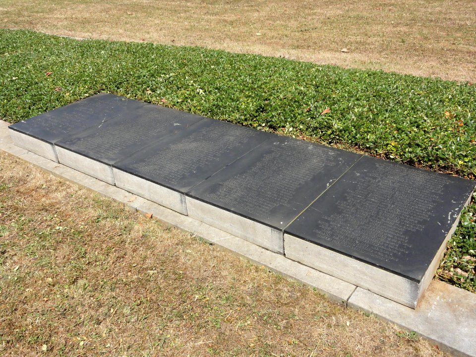 Mangiennes (Meuse) cimetière militaire allemand (03)