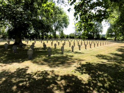 Mangiennes (Meuse) cimetière militaire allemand (05)