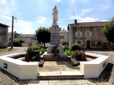 Mangiennes (Meuse) monument aux morts (01)