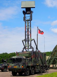 MAN truck of the Royal Netherlands Army with TRML -Telefunken Radar Mobil Luftraumüberwachung, pic2