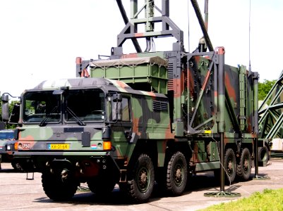 MAN truck of the Royal Netherlands Army with TRML -Telefunken Radar Mobil Luftraumüberwachung, pic3