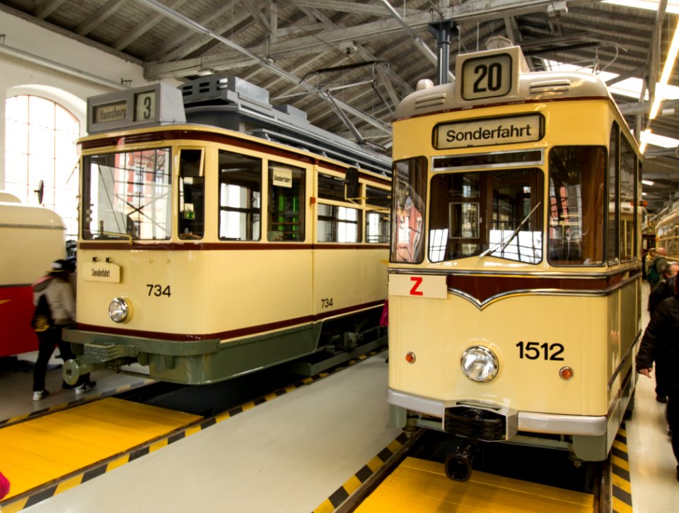 MAN-Einrichtungswagen 734 und Einheitstriebwagen T59E (1512) - Straßenbahnmuseum Dresden