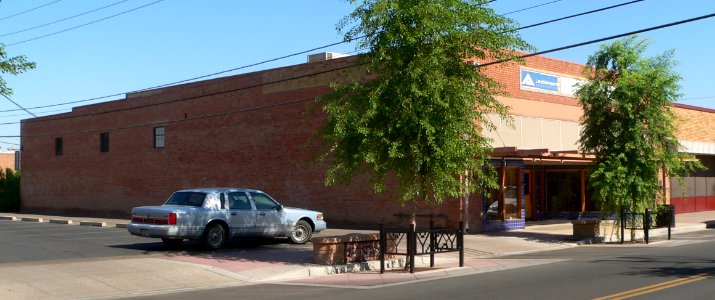 Mandell-Meyer building from S 2