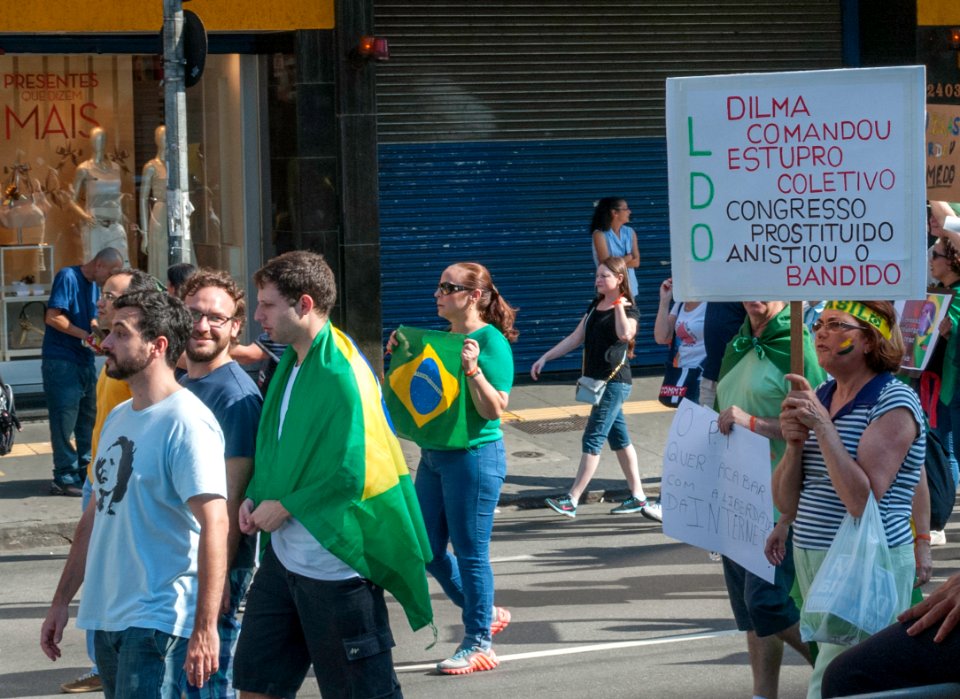 Manifestation in Paulista Avenue 01