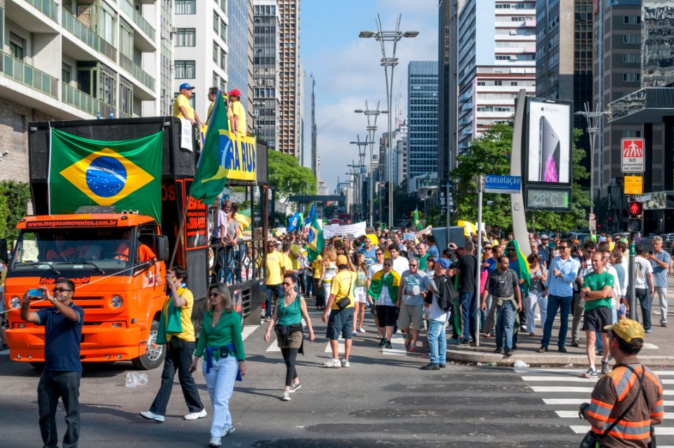Manifestation in Paulista Avenue 07