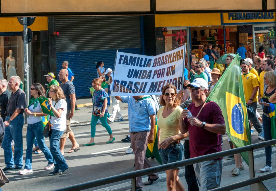Manifestation in Paulista Avenue 02