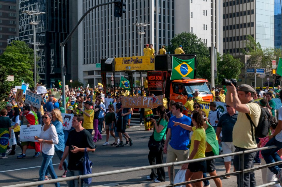 Manifestation in Paulista Avenue 05