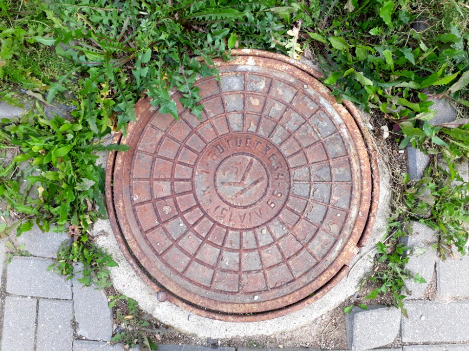 Manhole cover Minsk 2