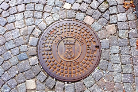 Manhole cover - Karlskrona, Sweden - DSC08788
