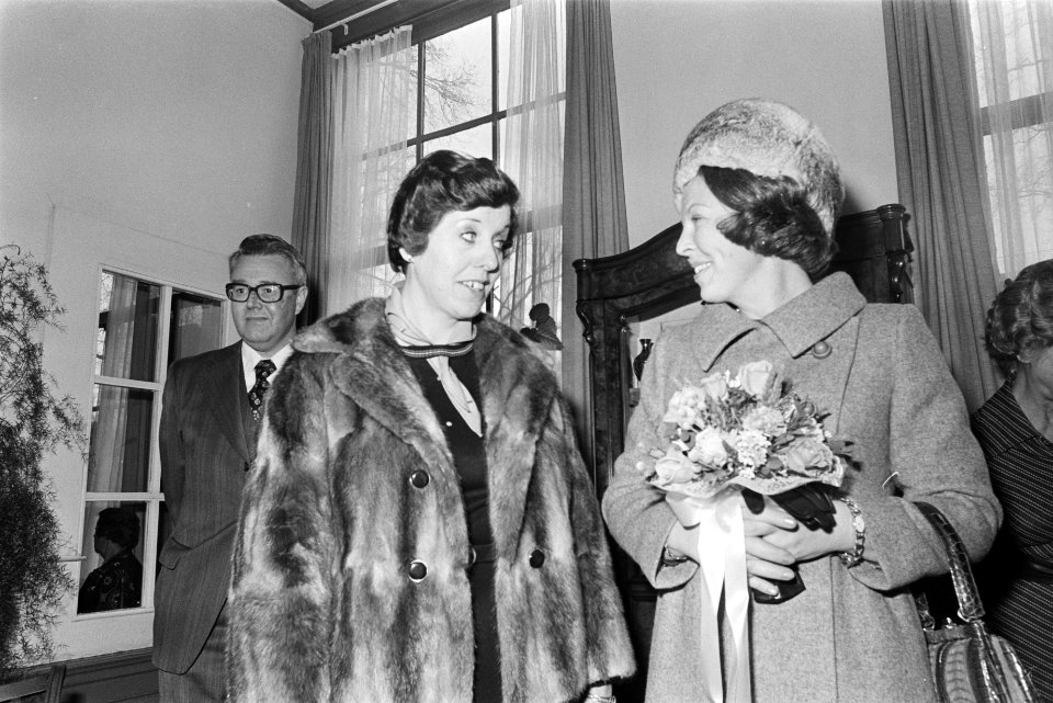 Manifestatie Vrouwen van Nederland helpen vrouwen van Ierland in Westerkerk Am, Bestanddeelnr 929-0133