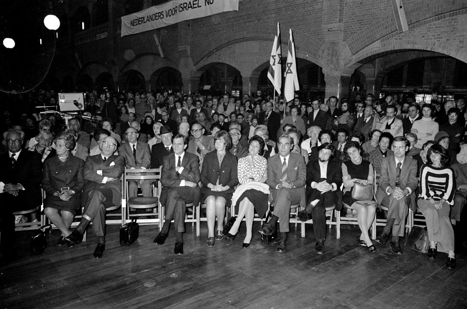 Manifestatie voor Israel in de Koopmansbeurs te Amsterdam overzicht, Bestanddeelnr 926-7484