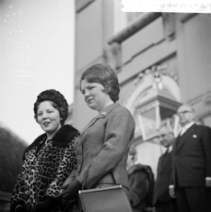 Manifestatie in verband met 12,5 jarig regeringsjubileum van H. M. . Prinses Bea, Bestanddeelnr 912-1838