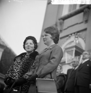 Manifestatie in verband met 12,5 jarig regeringsjubileum van H. M. . Prinses Bea, Bestanddeelnr 912-1839