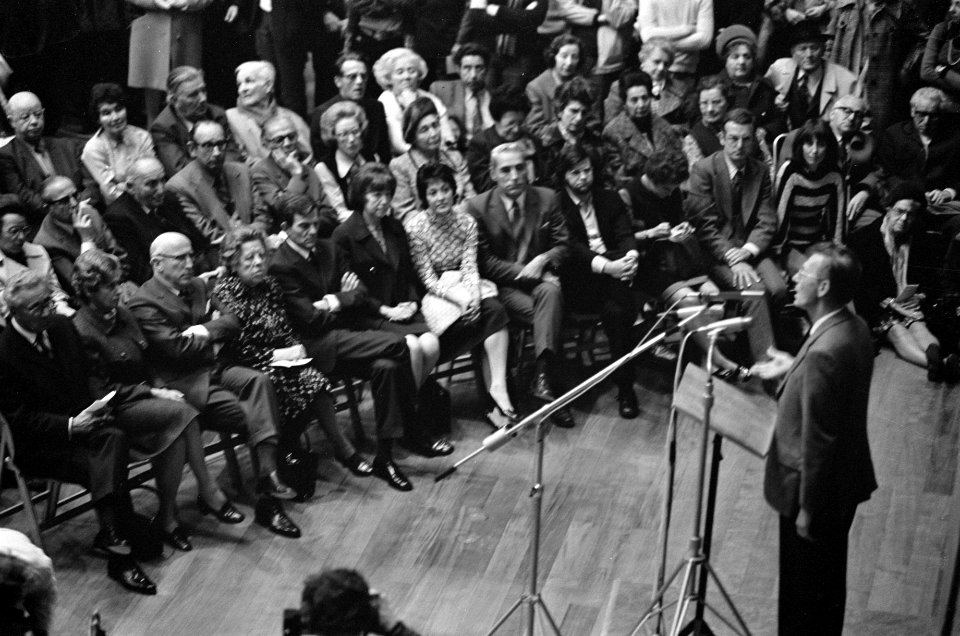 Manifestatie voor Israel in de Koopmansbeurs te Amsterdam overzicht, Bestanddeelnr 926-7485