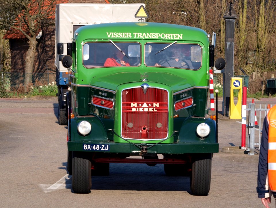 MAN 745 L1 licence BX-48-ZJ (1956) pic1