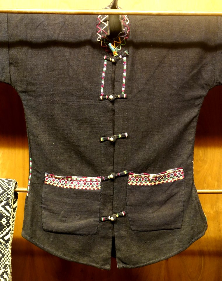 Man's vest, Lu - Vietnam Museum of Ethnology - Hanoi, Vietnam - DSC02885