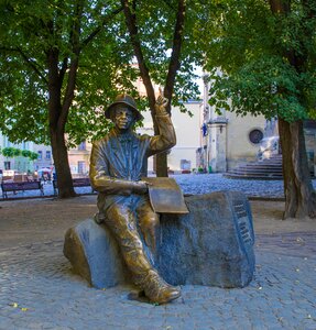 Artist bronze summer