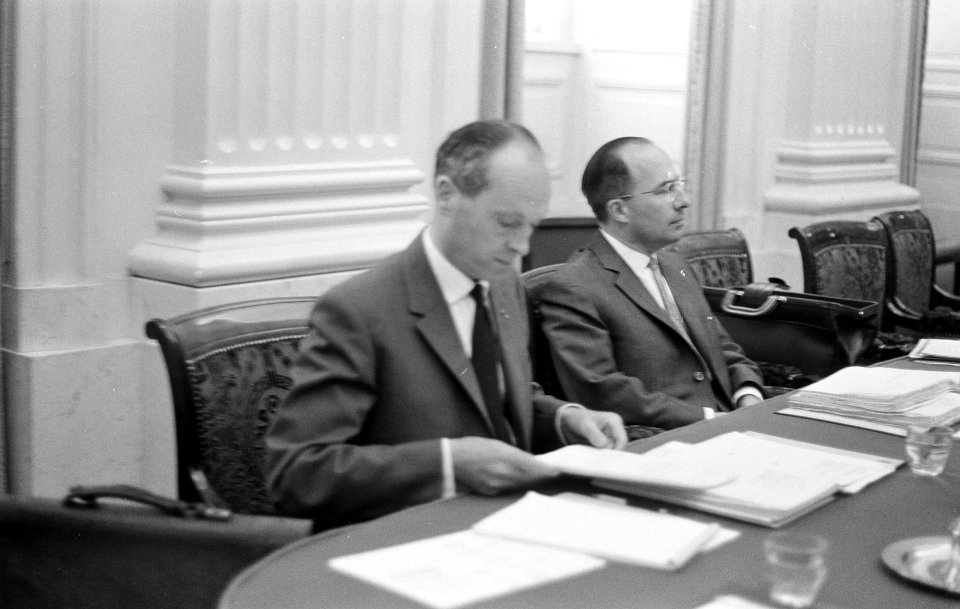 Mammoetwet Tweede Kamer ( Minister Cals en mr JGM Broekman ), Bestanddeelnr 914-0391