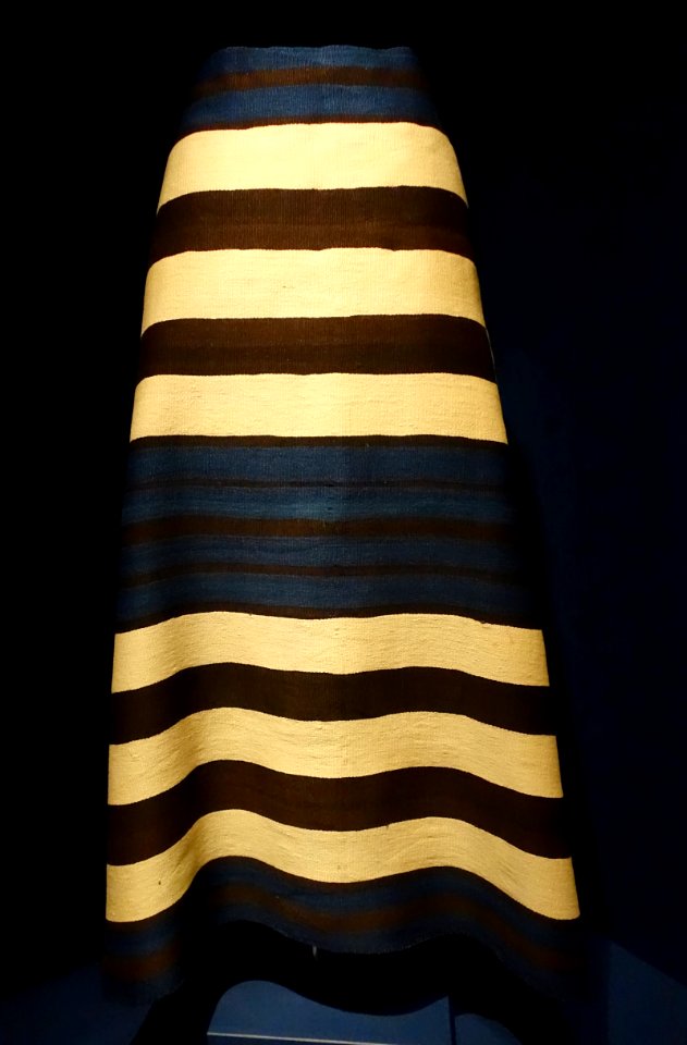 Man's mantle, Navajo, southwestern United States, c. 1850 AD, wool - Textile Museum, George Washington University - DSC09922