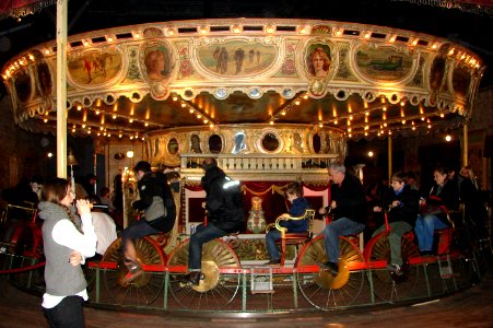 Manège vélocipédique au musee des arts forains