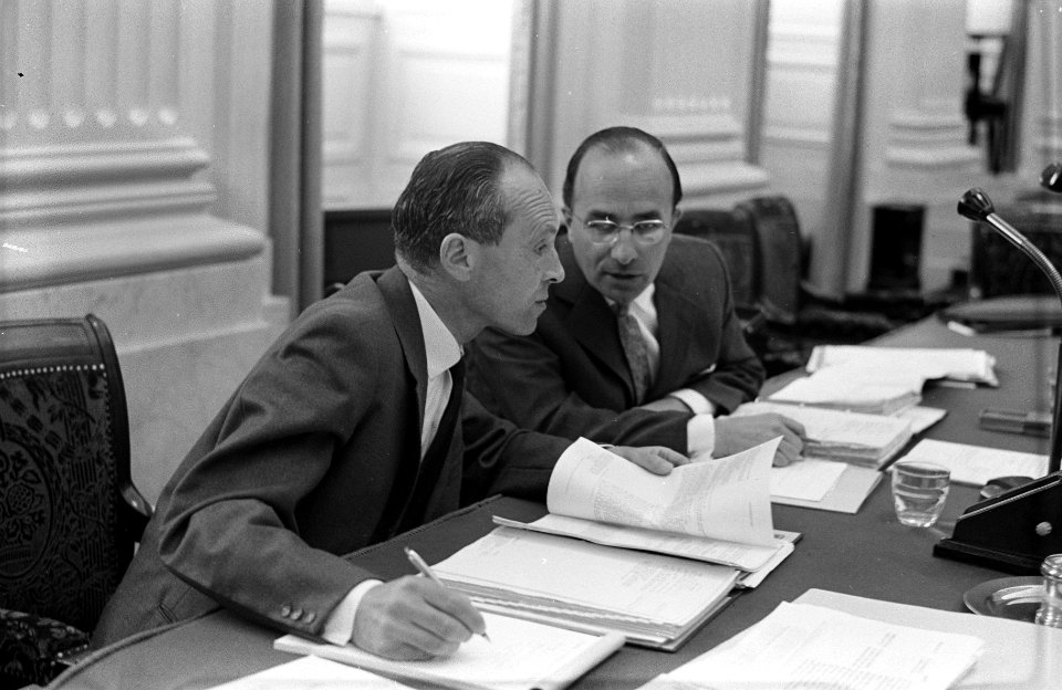Mammoetwet Tweede Kamer ( Minister Cals en mr JGM Broekman ), Bestanddeelnr 914-0388