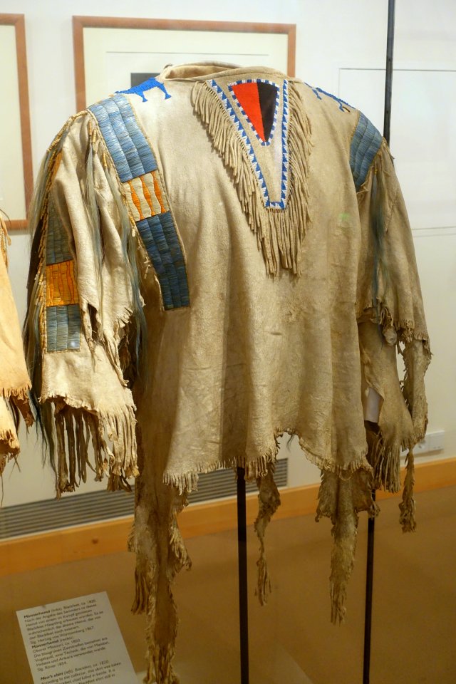 Man's shirt, Upper Missouri, c. 1850, with bird quills for blue-green stripes - Ethnological Museum, Berlin - DSC01098