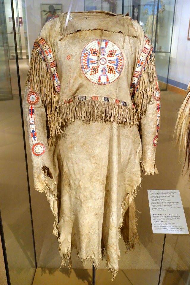 Man's shirt, Plains Cree, c. 1840, quillwork rosettes and fringes - Ethnological Museum, Berlin - DSC01086