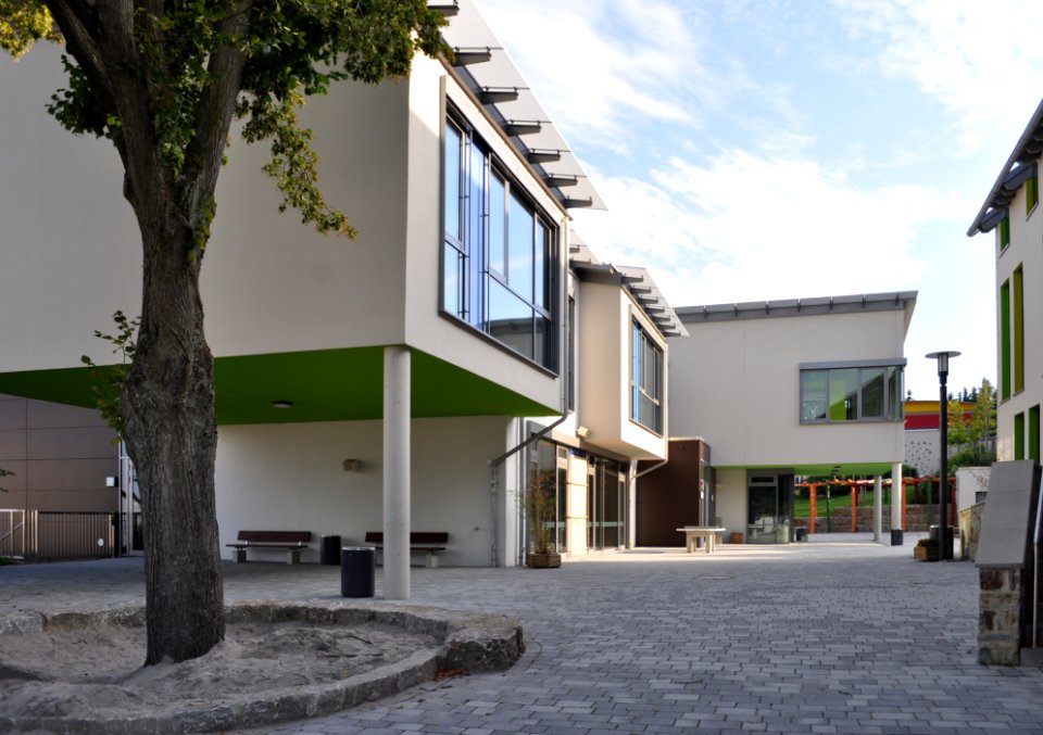 Mammolshain, Schule, Schulhof