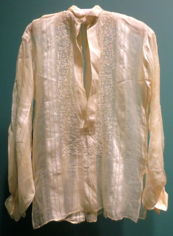 Man's shirt from Luzon, late 19th century, pina, silk, plain weave, embroidery, Honolulu Museum of Art, accession 724