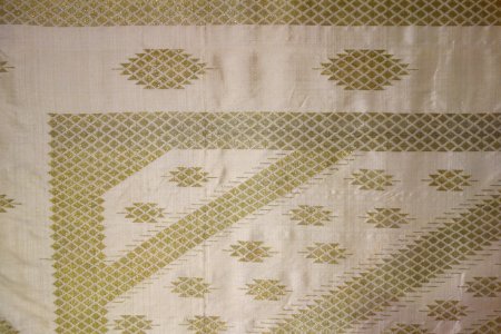 Man's head cloth, Homs, Syria, view 2, 20th century, silk, gold thread - Textile Museum of Canada - DSC00900
