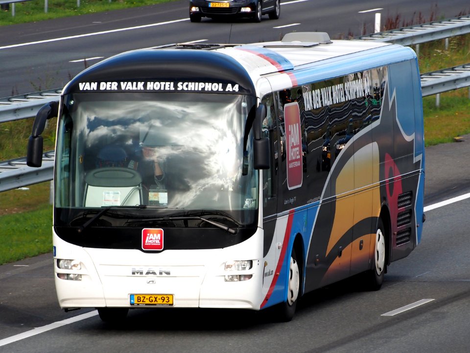 MAN LION S REGIO Van der Valk pic2
