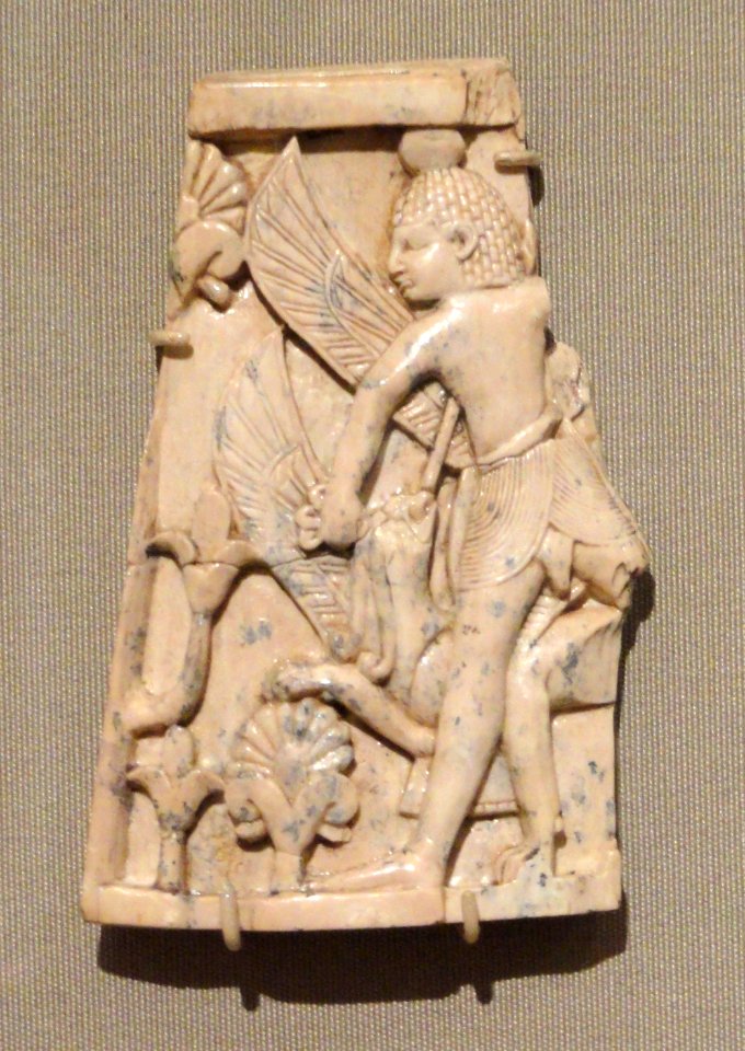 Man and Griffin in Combat, Phoenician, Iraq, Nimrud, ivory - Cleveland Museum of Art - DSC08096