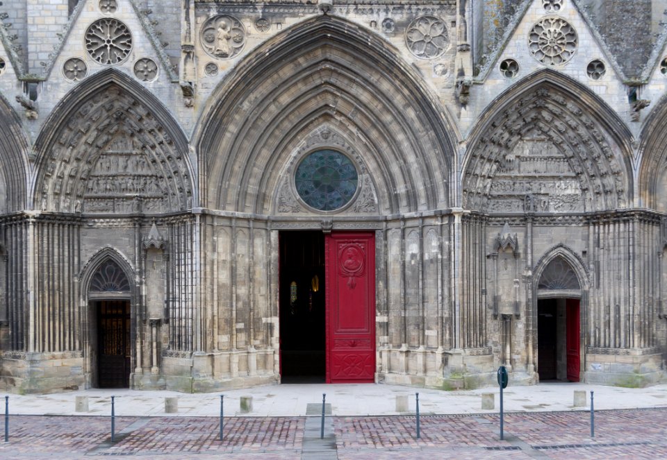 Main entrance cathedral Bayeux