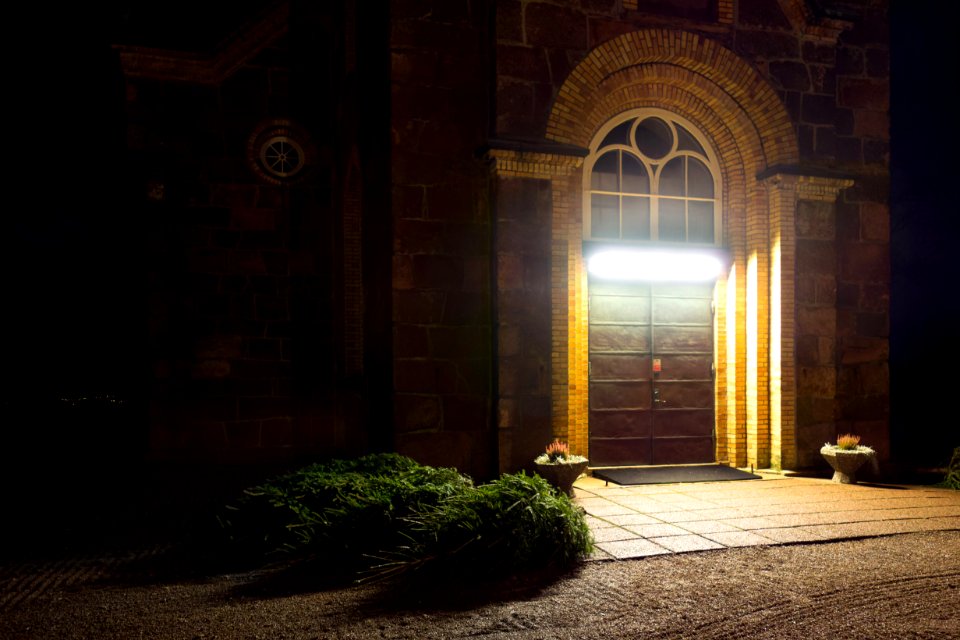 Main entrance Brastad Church at night 2
