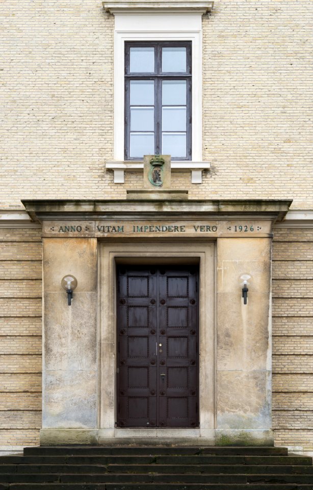 Main door Katedralskole Viborg Danemark