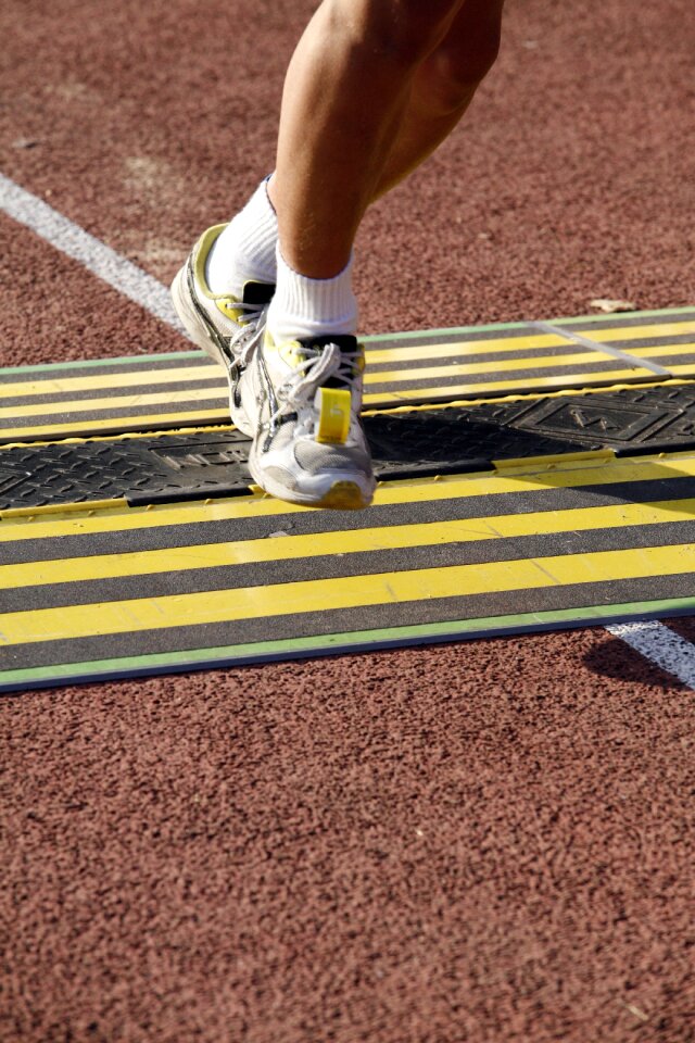 Departure track competitive