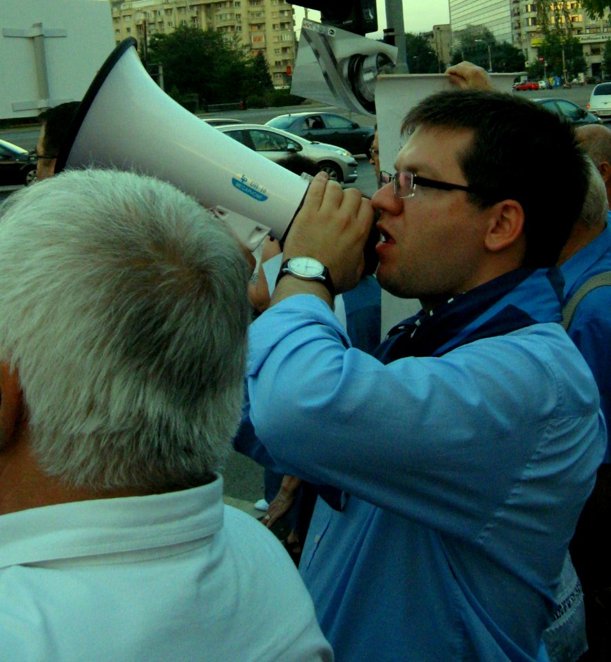 Mai e cineva aici, proteste Victoria 9-7-12